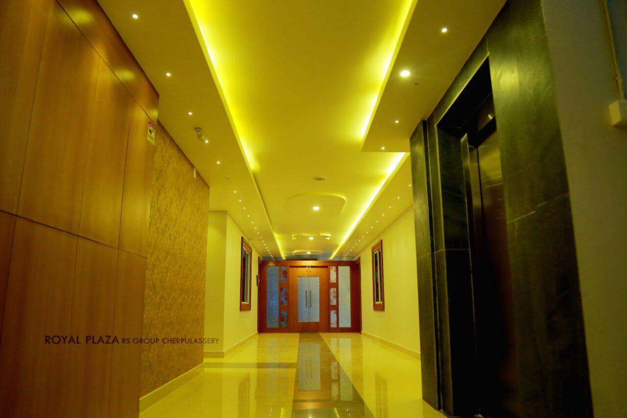 Royal Plaza Residency 호텔 Cheruppulasseri 외부 사진