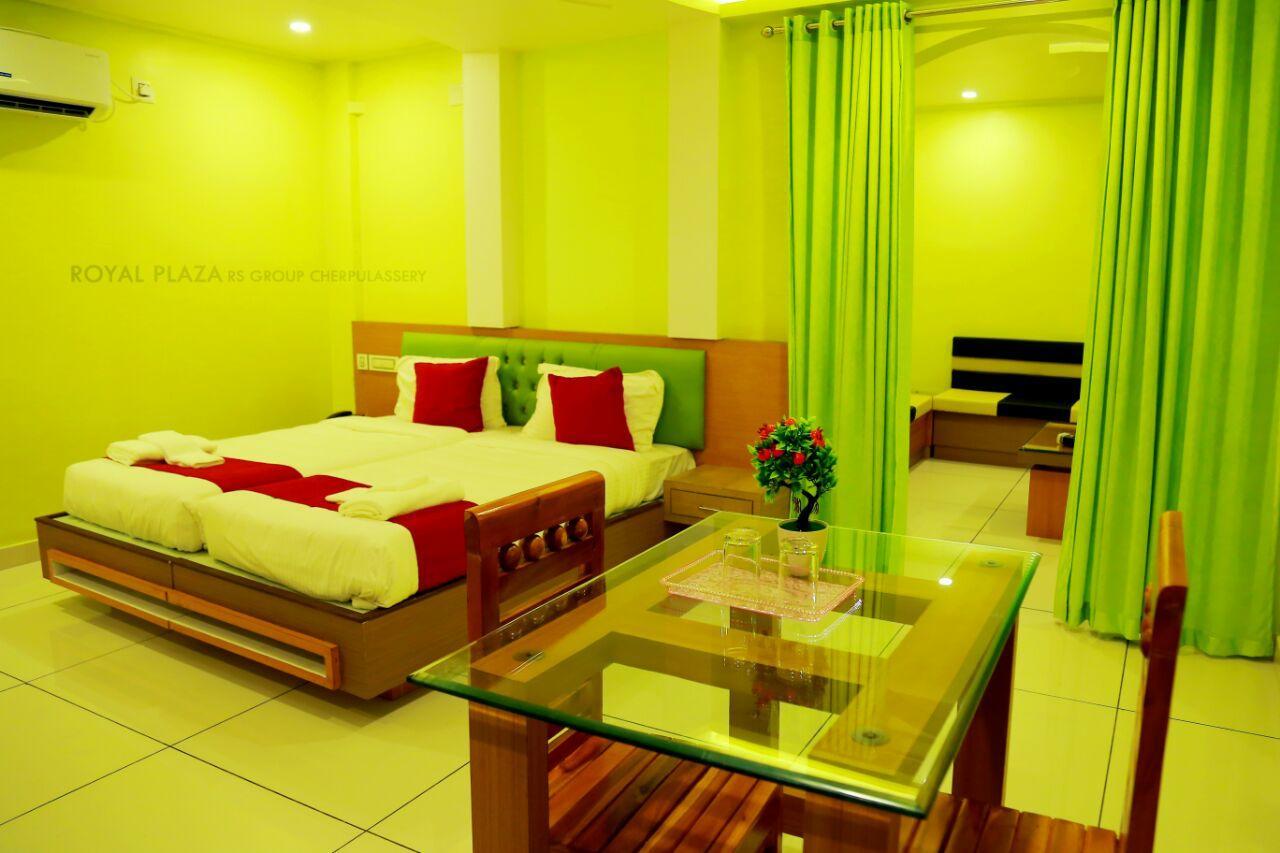 Royal Plaza Residency 호텔 Cheruppulasseri 외부 사진