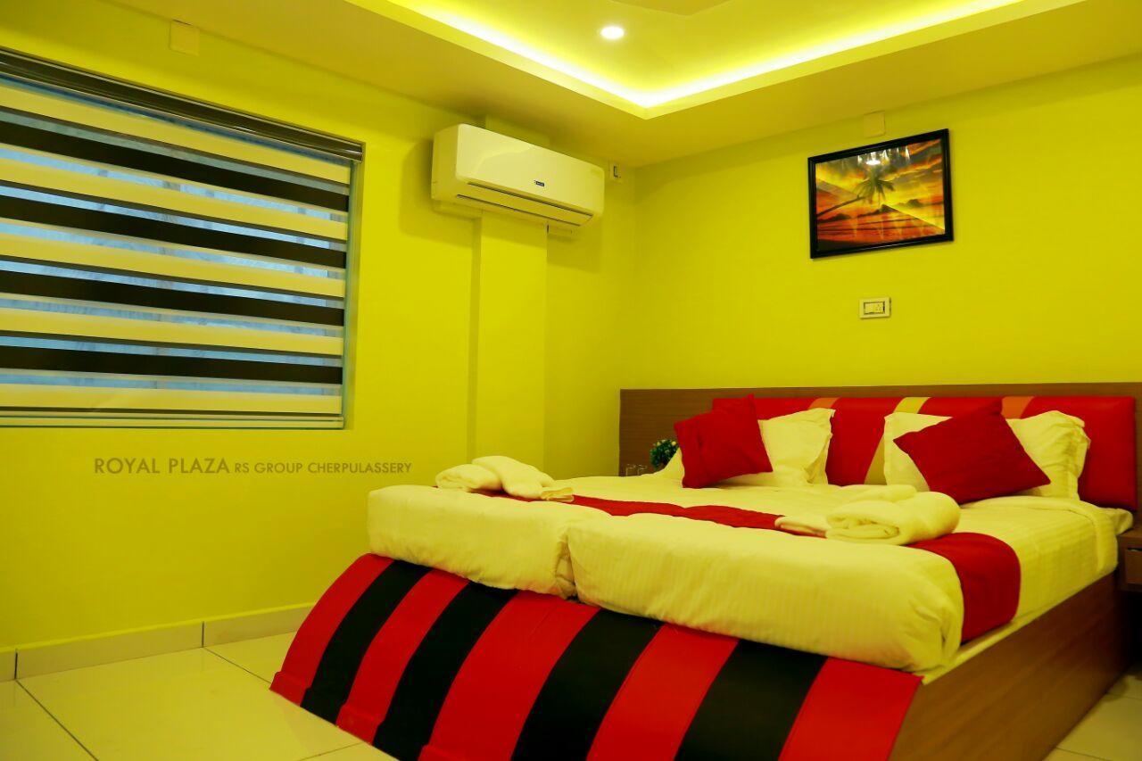 Royal Plaza Residency 호텔 Cheruppulasseri 외부 사진