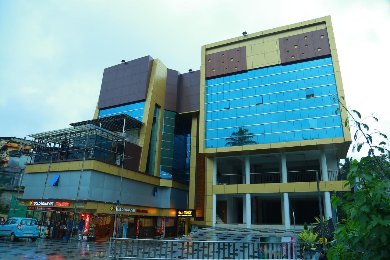 Royal Plaza Residency 호텔 Cheruppulasseri 외부 사진